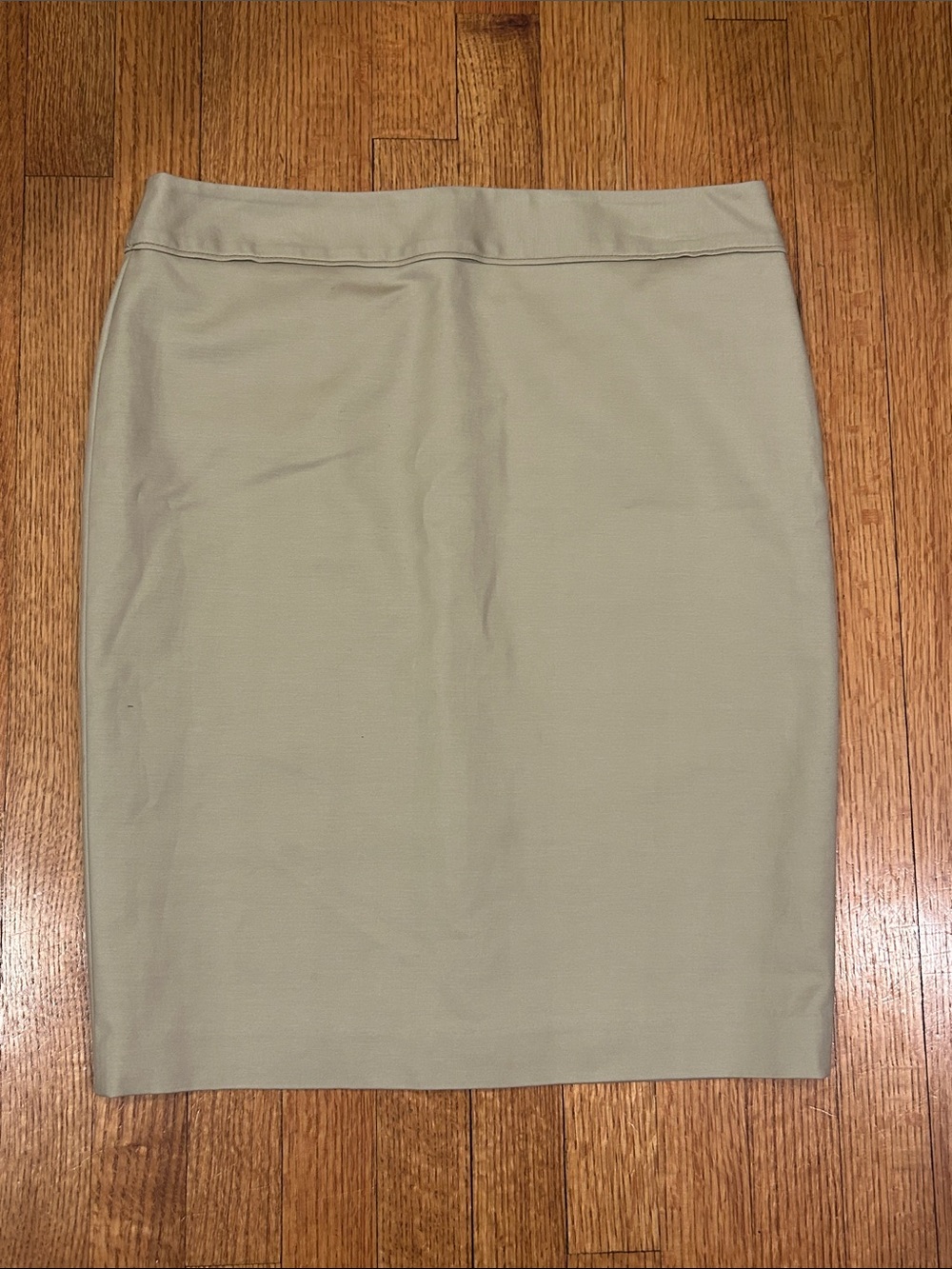Liz Claiborne Beige Pencil Skirt Size 8